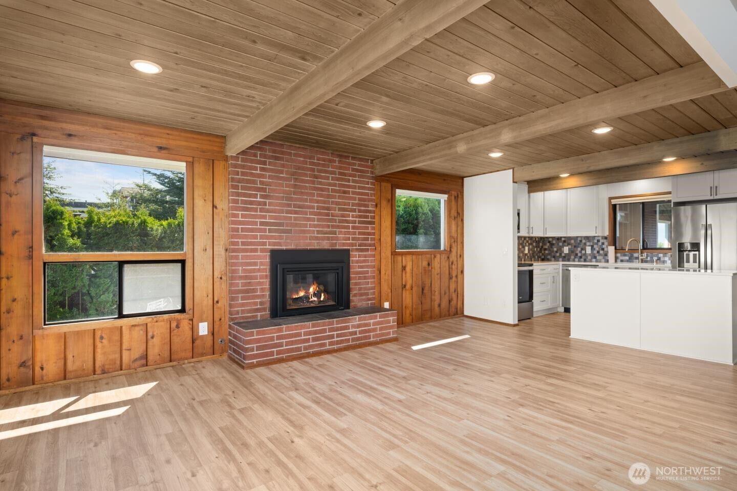 6883 Holeman Avenue Blaine WA 98230