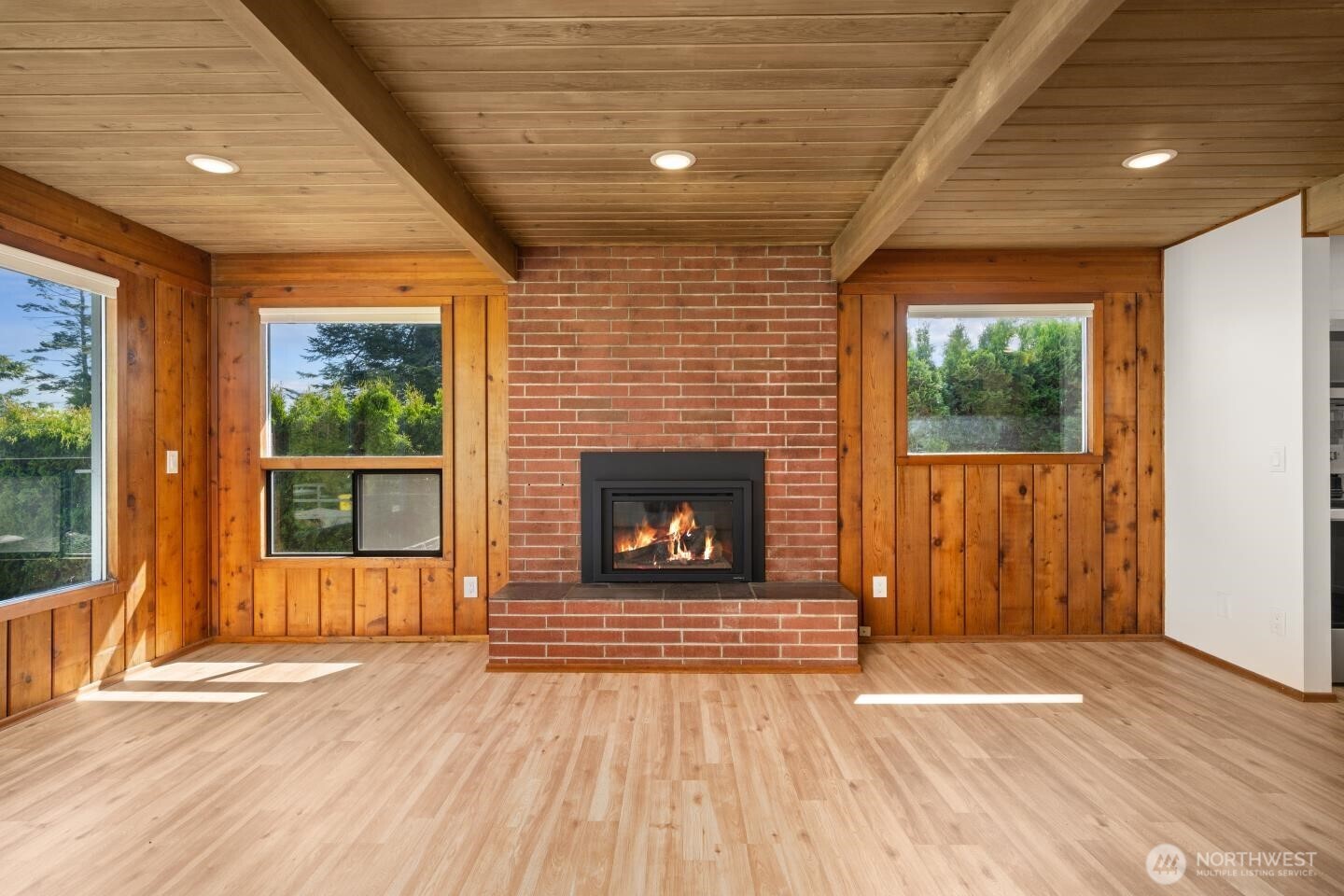 6883 Holeman Avenue Blaine WA 98230