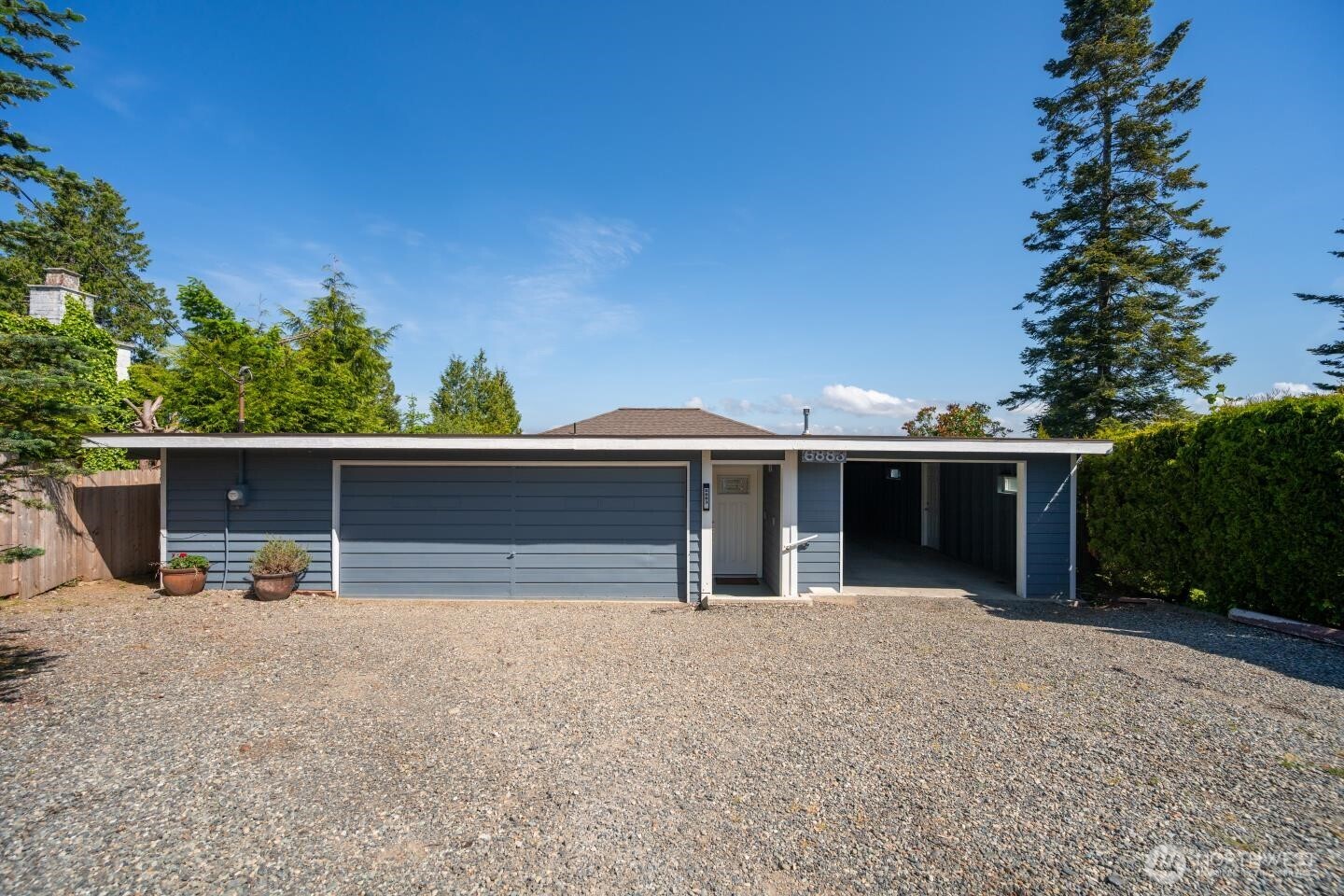 6883 Holeman Avenue Blaine WA 98230