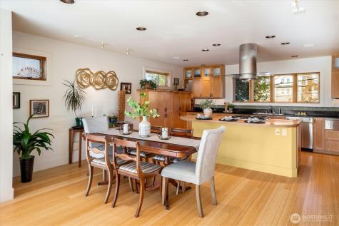 1209 N 44th Street Seattle WA 98103