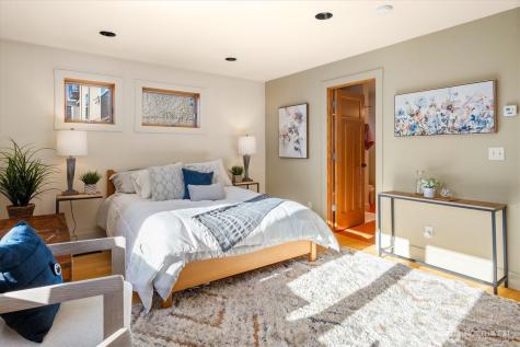 1209 N 44th Street Seattle WA 98103