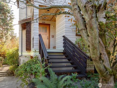 1209 N 44th Street Seattle WA 98103