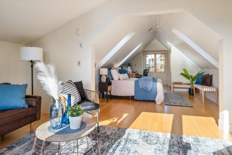 1209 N 44th Street Seattle WA 98103