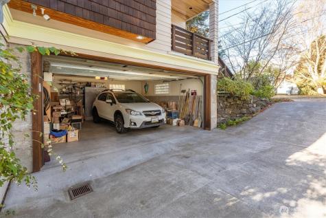 1209 N 44th Street Seattle WA 98103