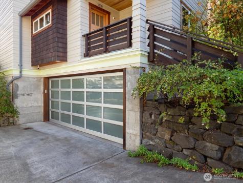 1209 N 44th Street Seattle WA 98103