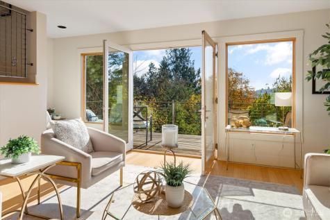1209 N 44th Street Seattle WA 98103