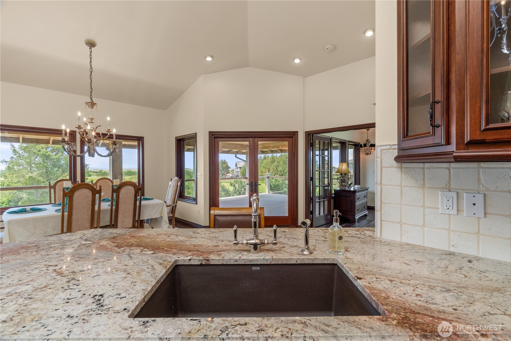 2646 Sunset Lane Tokeland WA 98590