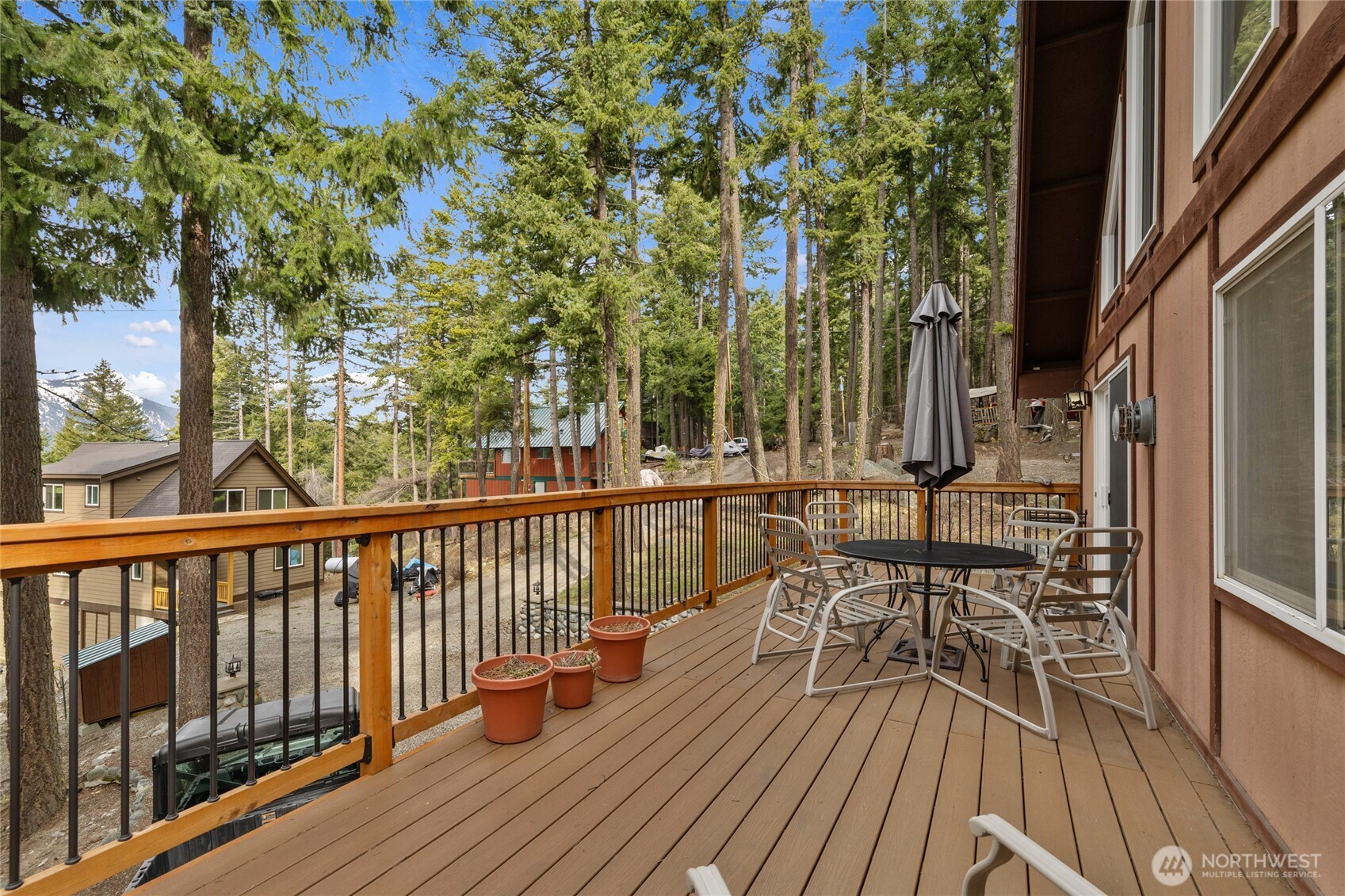 1051 Highland Loop Ronald WA 98940