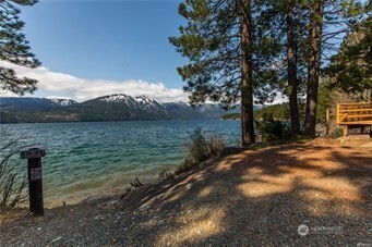 1051 Highland Loop Ronald WA 98940