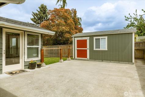 639 NE Otis Street Coupeville WA 98239