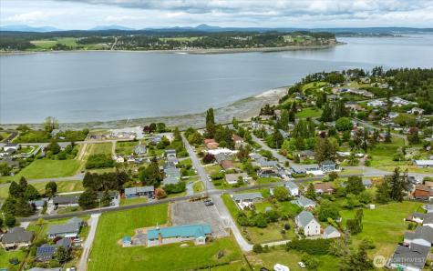 639 NE Otis Street Coupeville WA 98239