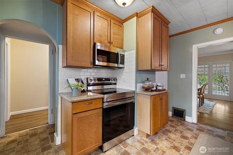 1516 N Steele Street Tacoma WA 98406