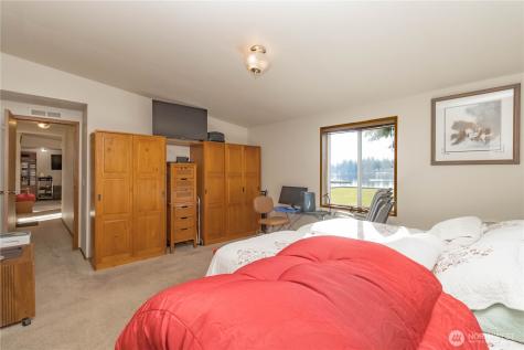 30961 E Lake Morton Drive SE Kent WA 98042