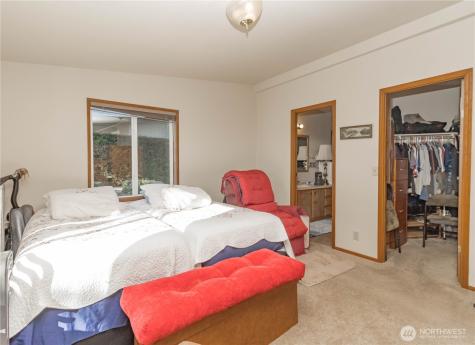 30961 E Lake Morton Drive SE Kent WA 98042