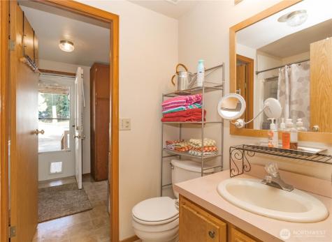30961 E Lake Morton Drive SE Kent WA 98042
