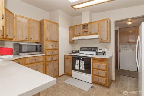 30961 E Lake Morton Drive SE Kent WA 98042
