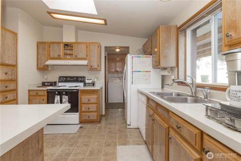 30961 E Lake Morton Drive SE Kent WA 98042