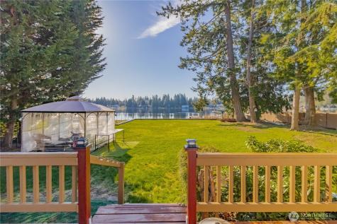 30961 E Lake Morton Drive SE Kent WA 98042