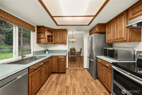 422 142nd Street Ct S Tacoma WA 98444
