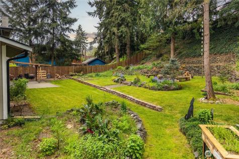 422 142nd Street Ct S Tacoma WA 98444