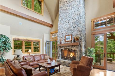 80 Queens Loop Cle Elum WA 98922