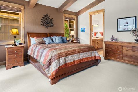 80 Queens Loop Cle Elum WA 98922