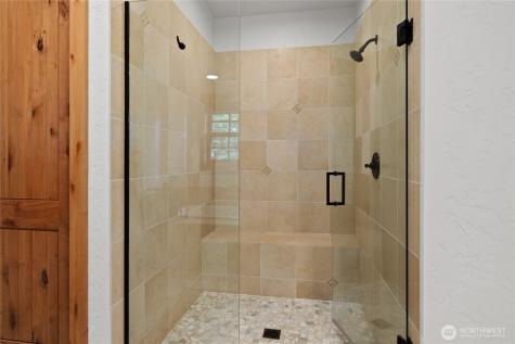 80 Queens Loop Cle Elum WA 98922