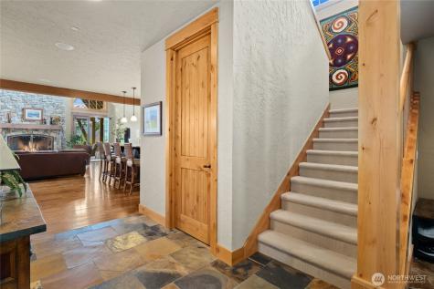 80 Queens Loop Cle Elum WA 98922