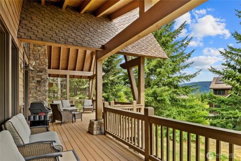 80 Queens Loop Cle Elum WA 98922