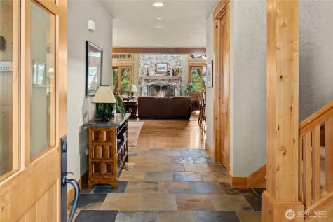 80 Queens Loop Cle Elum WA 98922