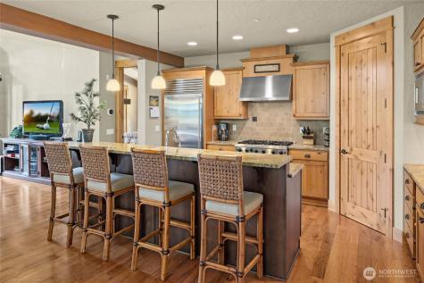 80 Queens Loop Cle Elum WA 98922