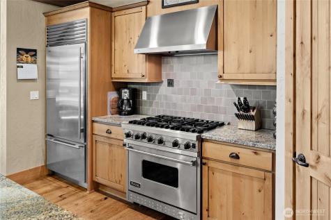 80 Queens Loop Cle Elum WA 98922