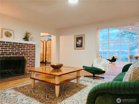 6513 Spencer Lane Clinton WA 98236