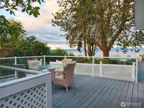 6513 Spencer Lane Clinton WA 98236