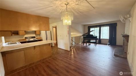 18910 80th Avenue Court E Puyallup WA 98375