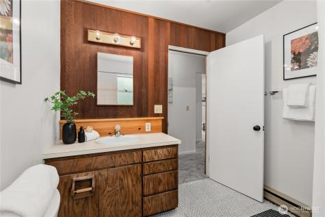 13718 27th Ave NE Seattle WA 98125
