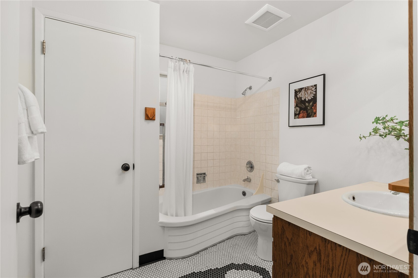 13718 27th Ave NE Seattle WA 98125