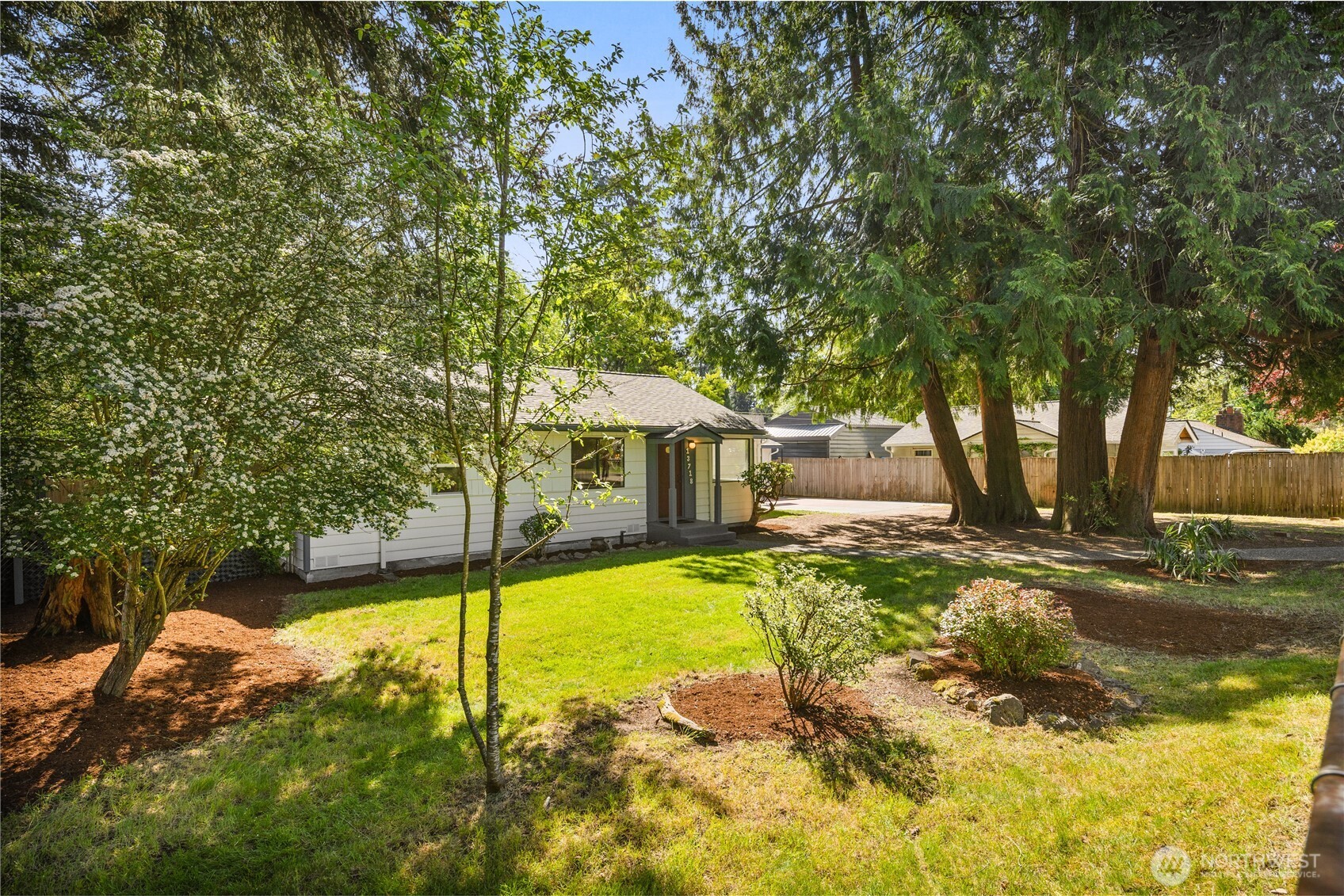 13718 27th Ave NE Seattle WA 98125