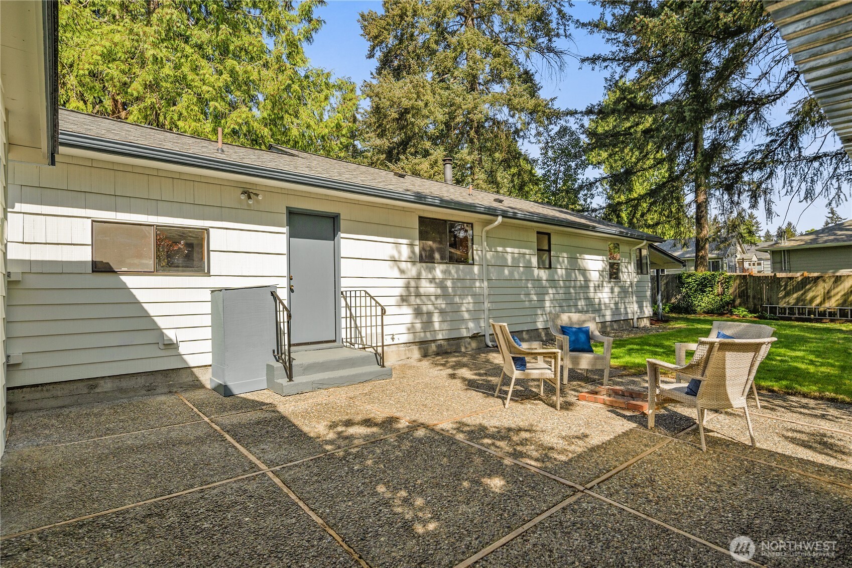 13718 27th Ave NE Seattle WA 98125