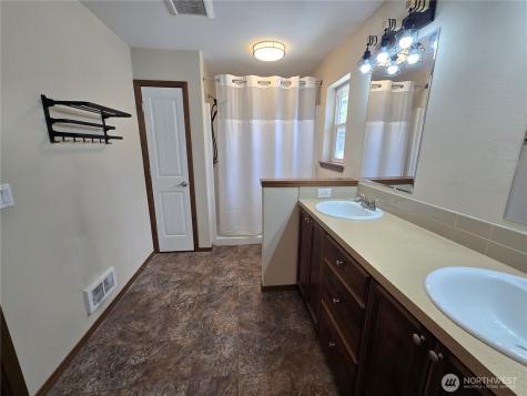 21 E Tall Timber Lane Shelton WA 98584