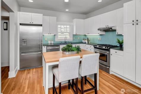 832 NW 63rd Street Seattle WA 98107