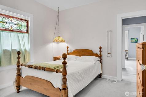 2719 Nob Hill Avenue N Seattle WA 98109