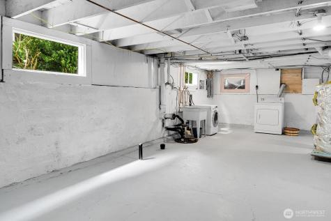 2719 Nob Hill Avenue N Seattle WA 98109