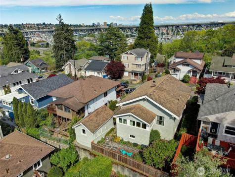 2719 Nob Hill Avenue N Seattle WA 98109