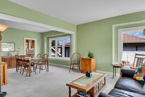 2719 Nob Hill Avenue N Seattle WA 98109