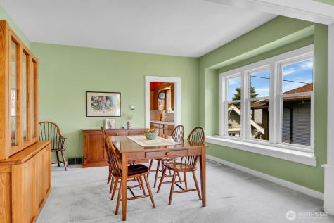2719 Nob Hill Avenue N Seattle WA 98109