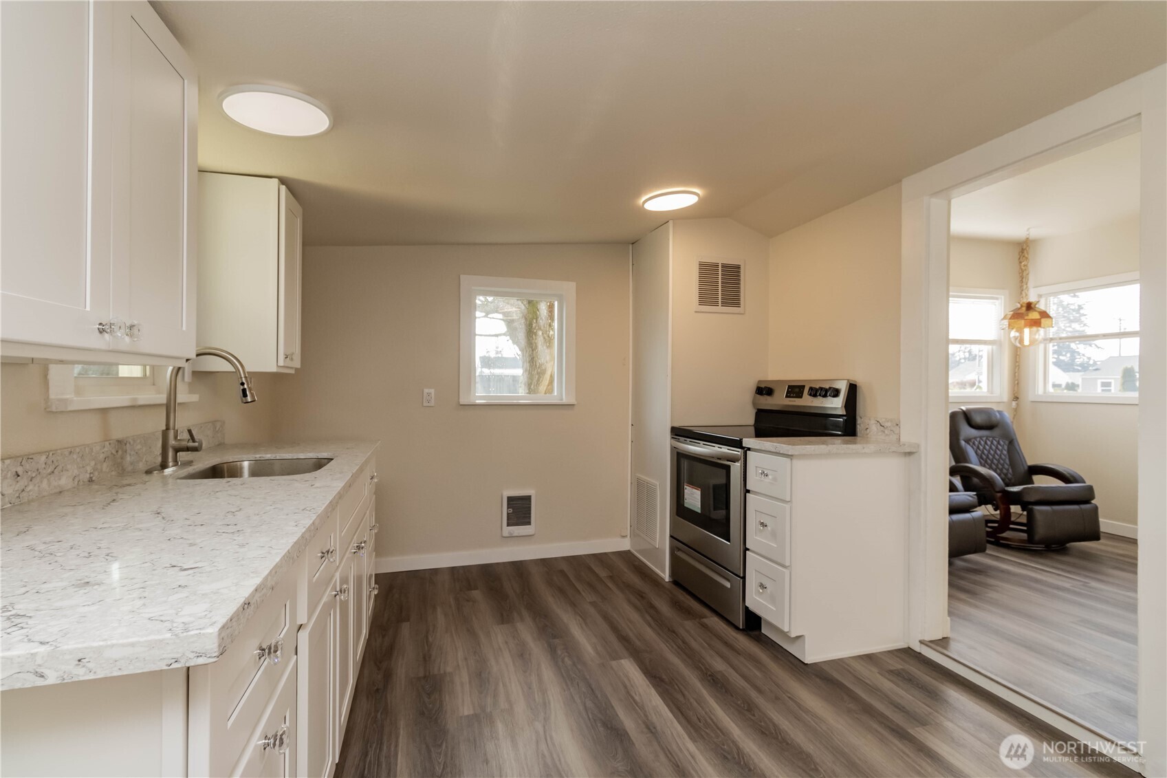 6645 S Oakes Street Tacoma WA 98409