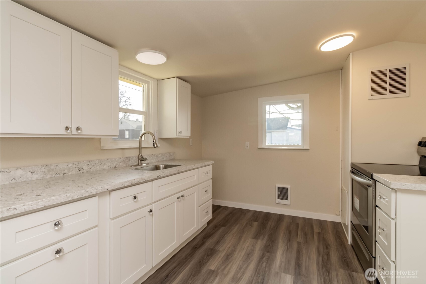 6645 S Oakes Street Tacoma WA 98409