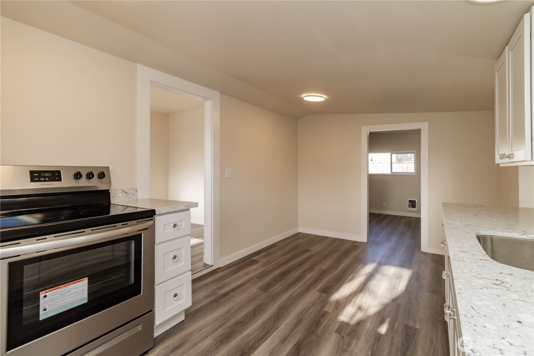6645 S Oakes Street Tacoma WA 98409