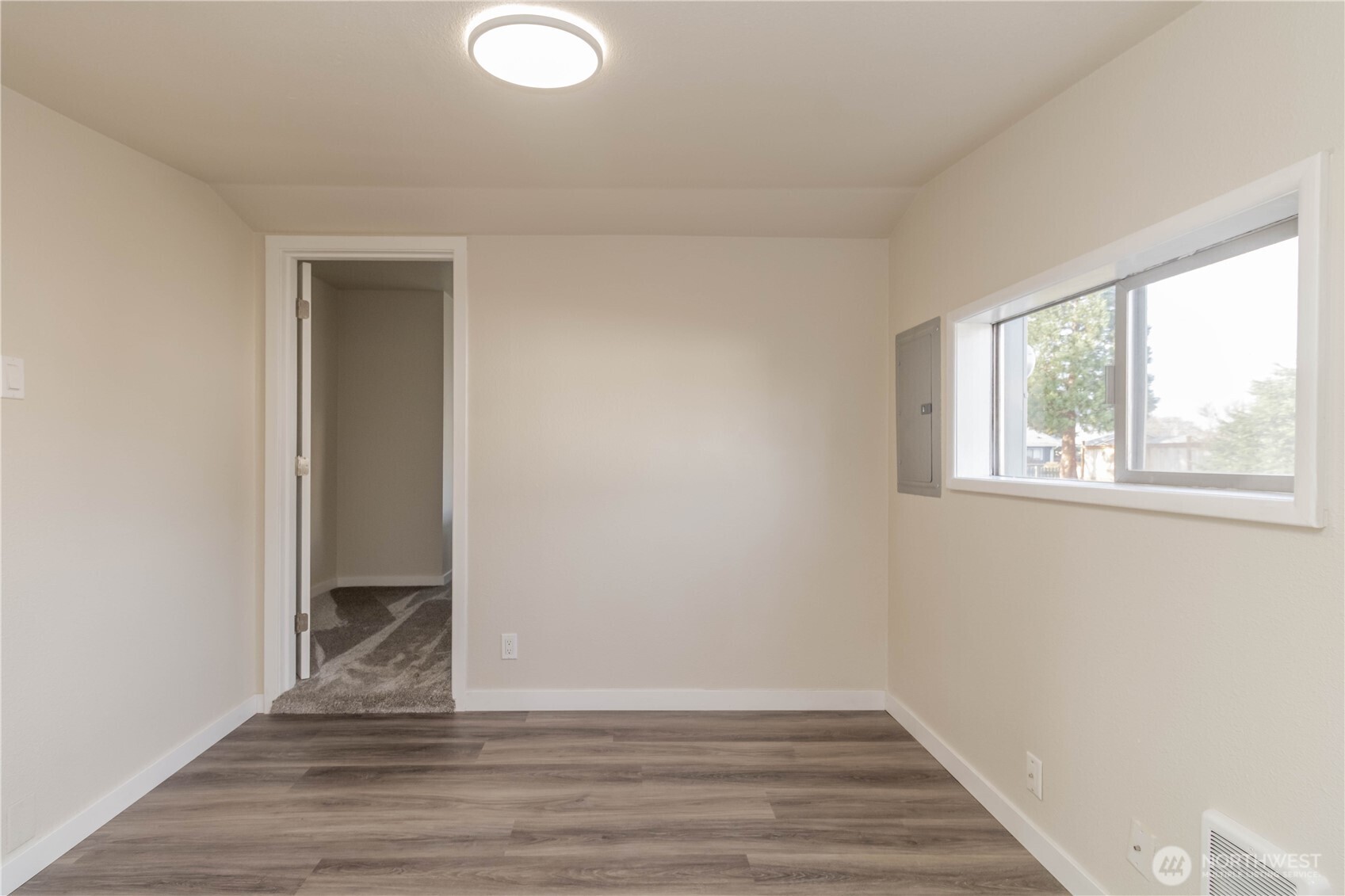 6645 S Oakes Street Tacoma WA 98409